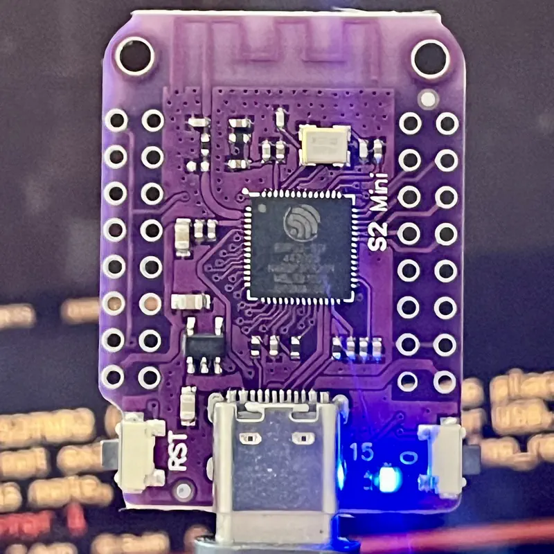 ESP32-S2-Mini